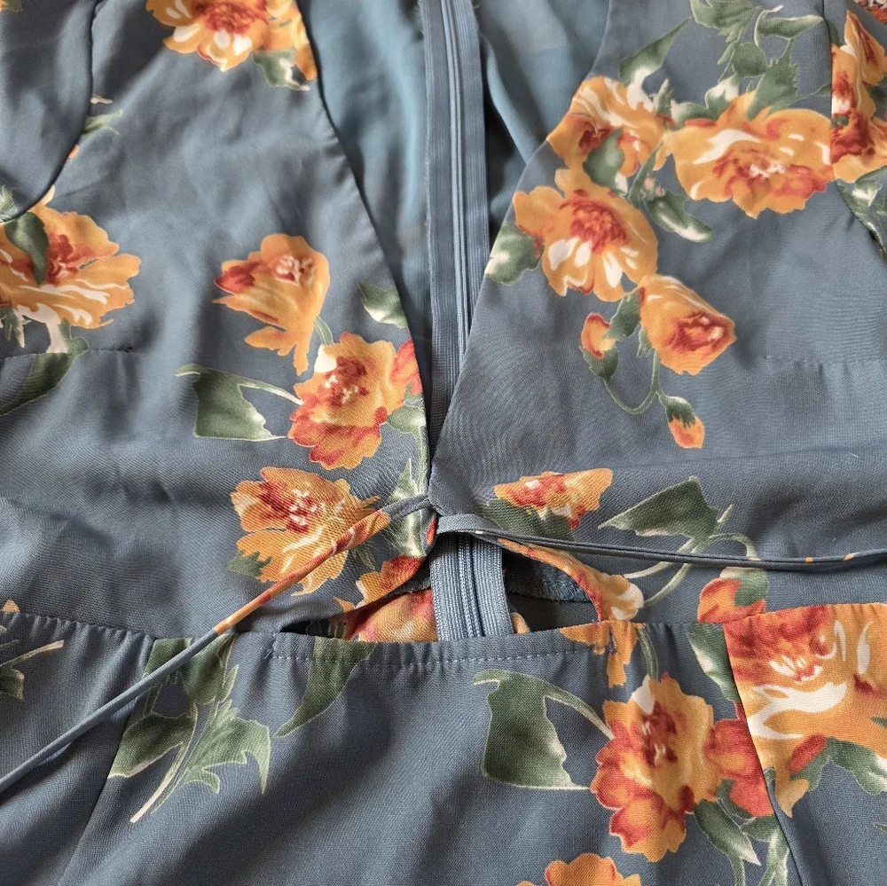 Ĺulu's Best Day of My Life Dusty Sage Floral Print Midi Dress Size S - Picture 4 of 6